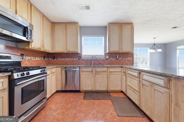 364 Kimberwick Court, Hampton, GA 30228