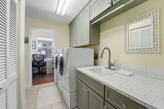 12923 YACHT CLUB PLACE, Cortez, FL 34215