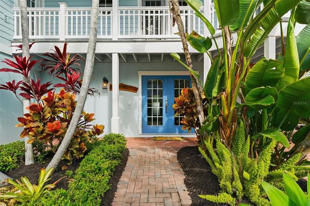 12923 YACHT CLUB PLACE, Cortez, FL 34215