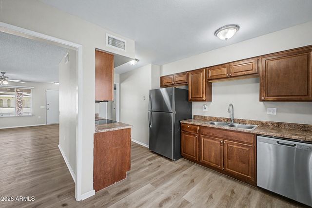 10025 W COGGINS Drive, Sun City, AZ 85351