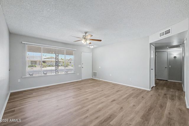 10025 W COGGINS Drive, Sun City, AZ 85351