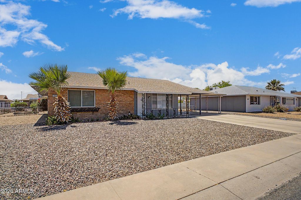 10025 W COGGINS Drive, Sun City, AZ 85351