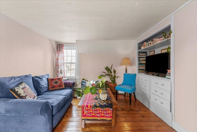 42-44 Oak Street, Burlington, VT 05401