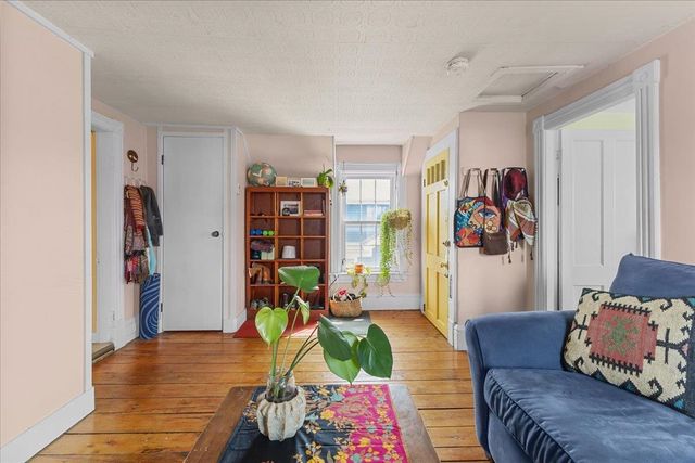 42-44 Oak Street, Burlington, VT 05401