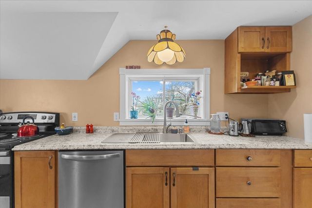 42-44 Oak Street, Burlington, VT 05401