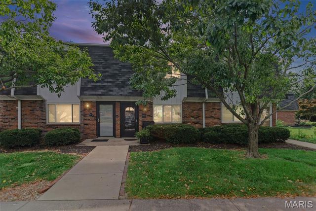 5001 Little Creek Lane C, Godfrey, IL 62035