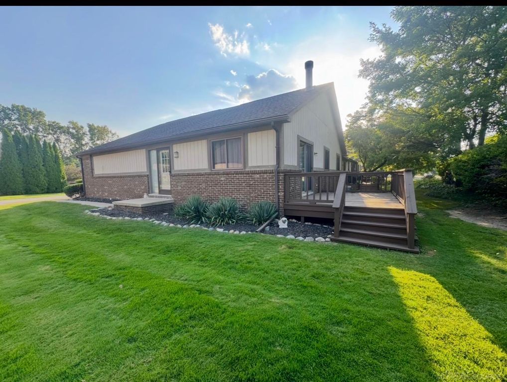 20543 Brandonwood Drive, Clinton Twp, MI 48038