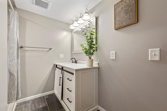 1101 Faribault Road, Faribault, MN 55021