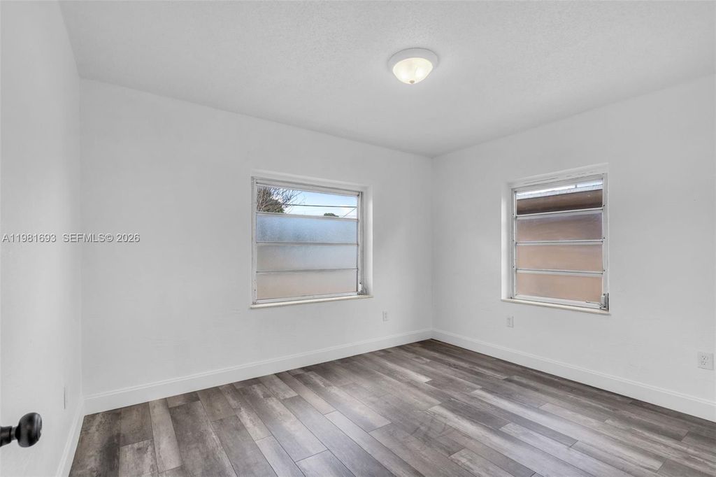 Image 14 of property listing at 2166 NW 18th St, Miami, FL 33125