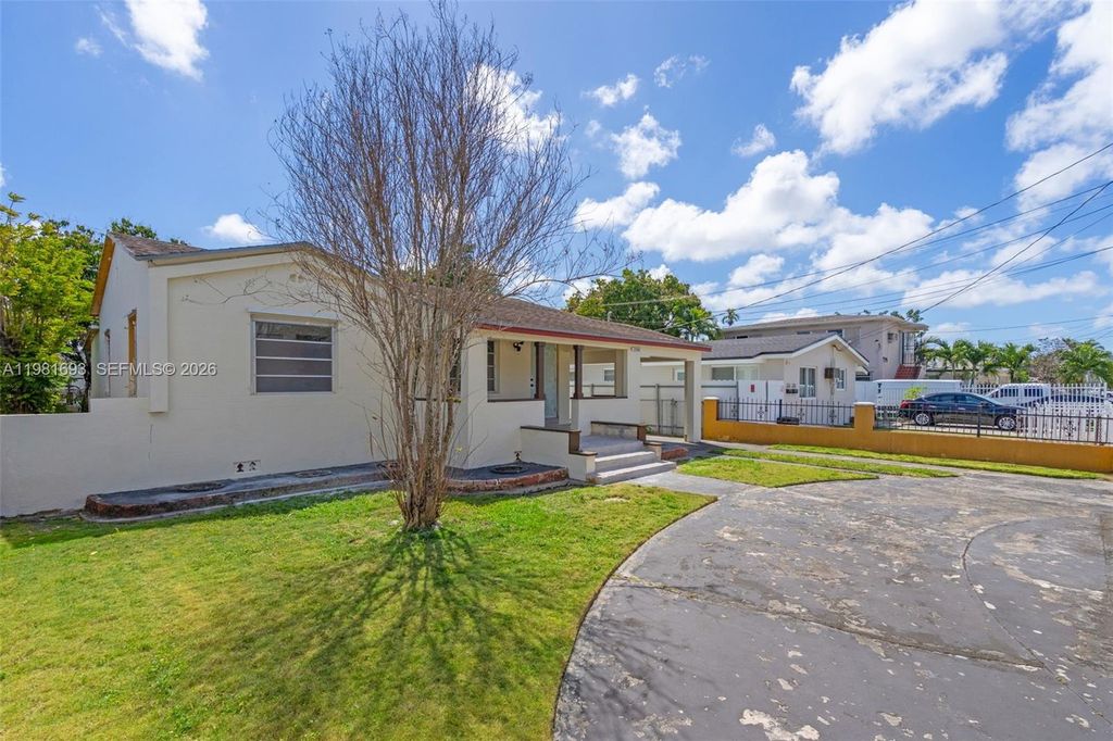 Image 2 of property listing at 2166 NW 18th St, Miami, FL 33125