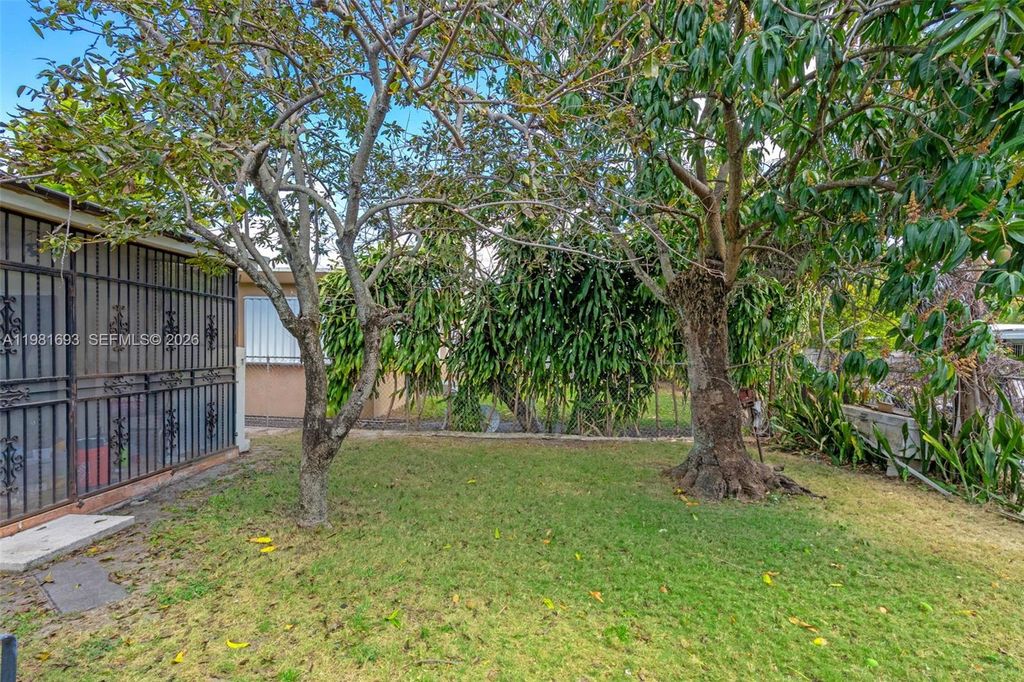 Image 24 of property listing at 2166 NW 18th St, Miami, FL 33125