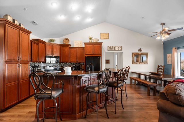 191 Greystone Drive, Hollister, MO 65672