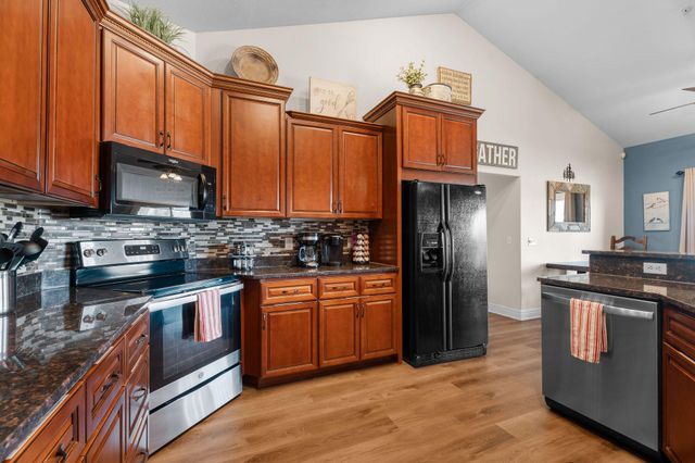 191 Greystone Drive, Hollister, MO 65672