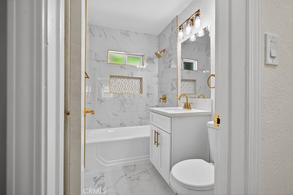 Image 10 of property listing at 1202 W 11th, San Bernardino, CA 92411