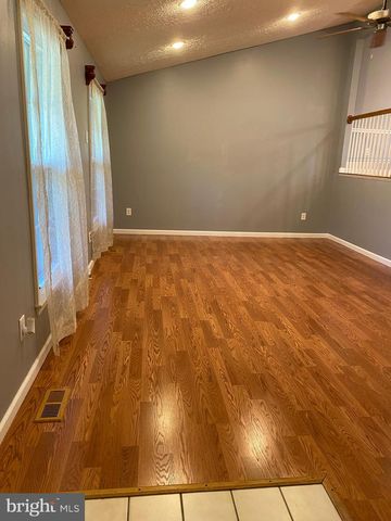 10 PINTO CT, Rockville, MD 20850