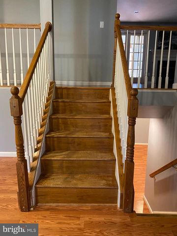 10 PINTO CT, Rockville, MD 20850