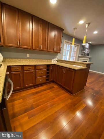 10 PINTO CT, Rockville, MD 20850