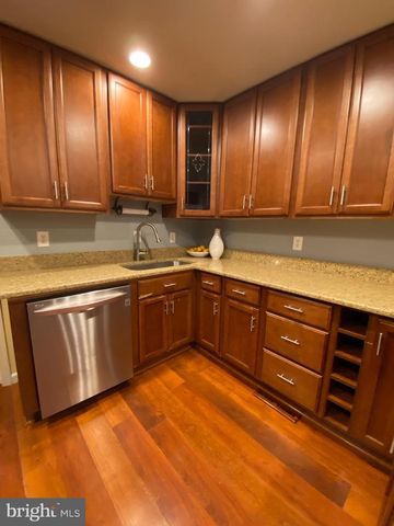 10 PINTO CT, Rockville, MD 20850