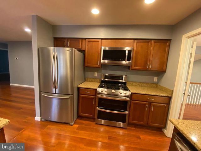 10 PINTO CT, Rockville, MD 20850