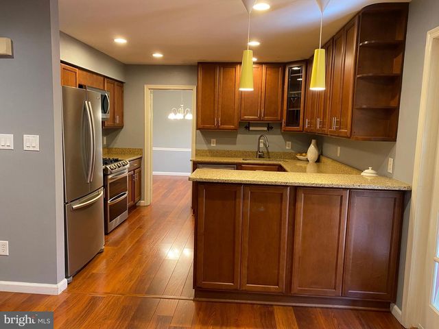 10 PINTO CT, Rockville, MD 20850