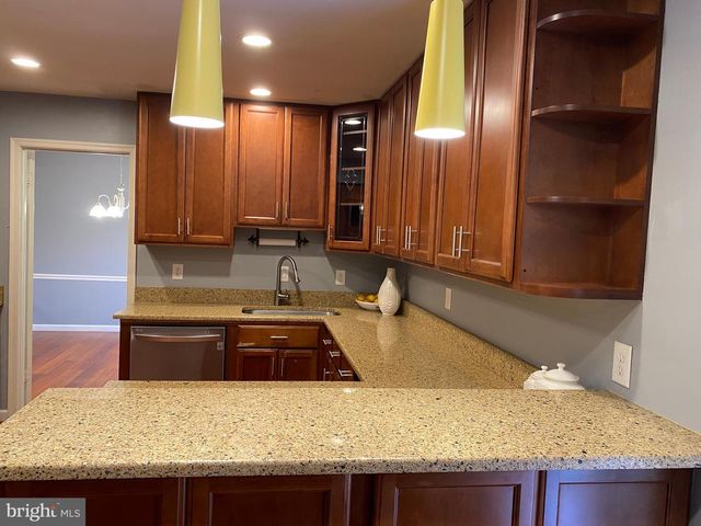 10 PINTO CT, Rockville, MD 20850