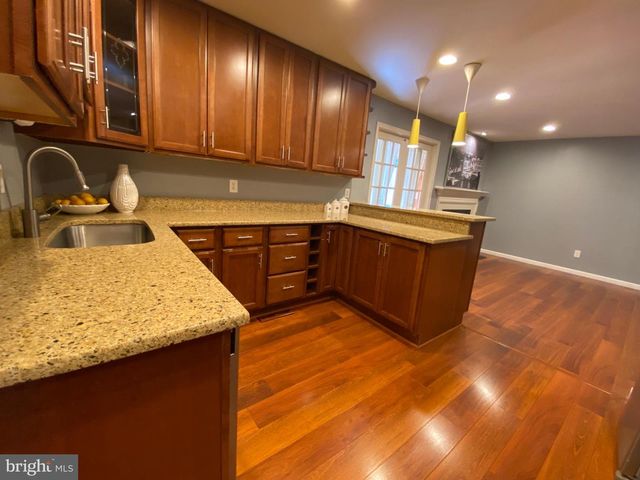 10 PINTO CT, Rockville, MD 20850