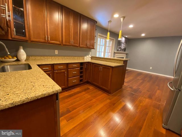 10 PINTO CT, Rockville, MD 20850