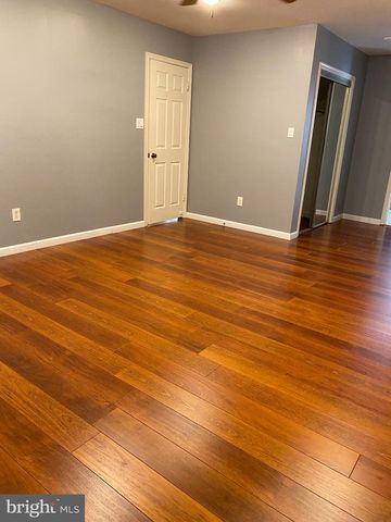 10 PINTO CT, Rockville, MD 20850