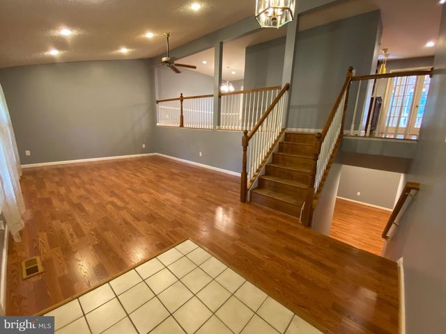 10 PINTO CT, Rockville, MD 20850