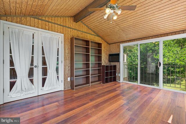 10 PINTO CT, Rockville, MD 20850