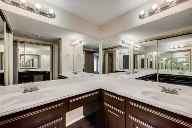 2642 Encina, Irving, TX 75038