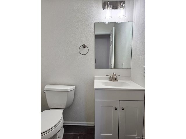 10607 Clarke Farms Dr, Parker, CO 80134