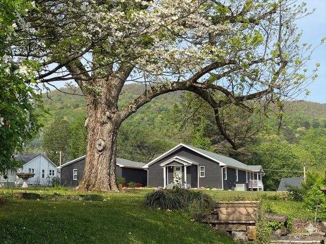 602 Elm Avenue 1,2,3,4, South Pittsburg, TN 37380