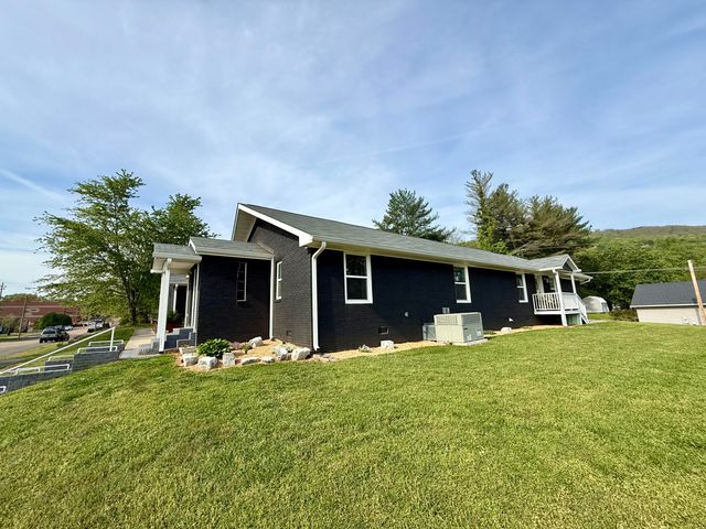 602 Elm Avenue 1,2,3,4, South Pittsburg, TN 37380