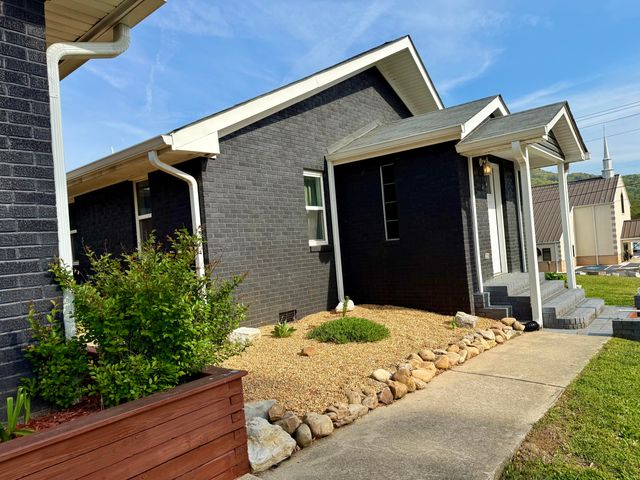 602 Elm Avenue 1,2,3,4, South Pittsburg, TN 37380