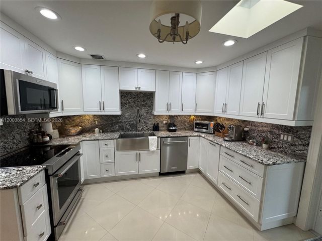 18620 NW 47th Ct, Miami Gardens, FL 33055