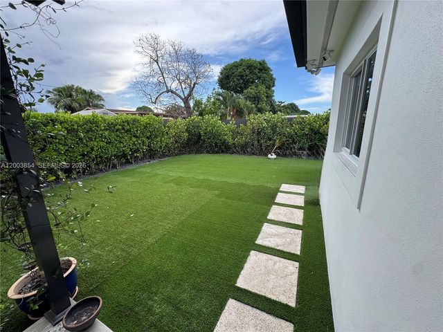 18620 NW 47th Ct, Miami Gardens, FL 33055