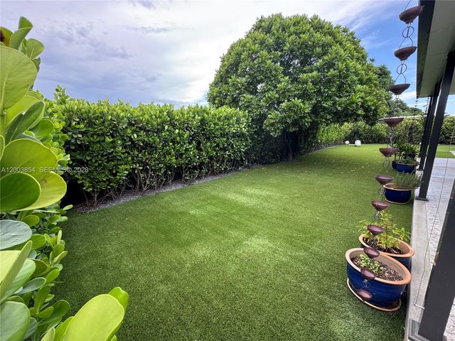 18620 NW 47th Ct, Miami Gardens, FL 33055