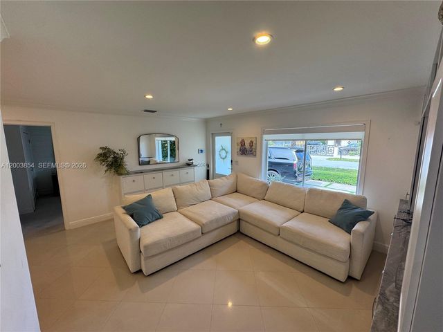 18620 NW 47th Ct, Miami Gardens, FL 33055