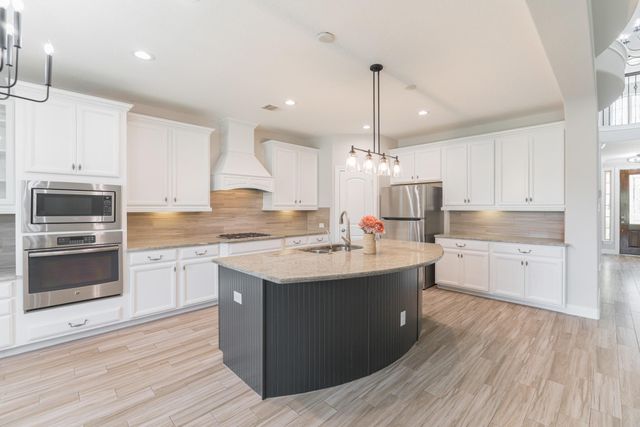 54 Wyatt Oaks Drive, Tomball, TX 77375