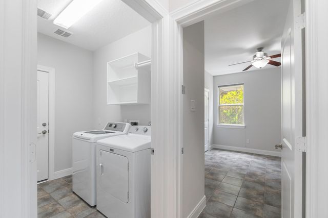 54 Wyatt Oaks Drive, Tomball, TX 77375
