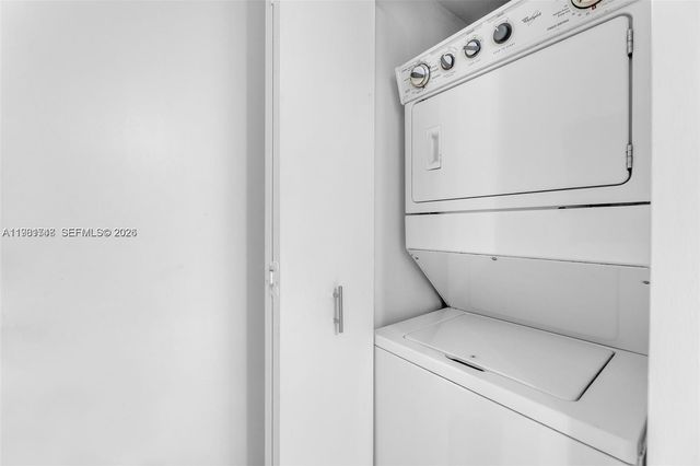 485 Brickell Ave 2503, Miami, FL 33131