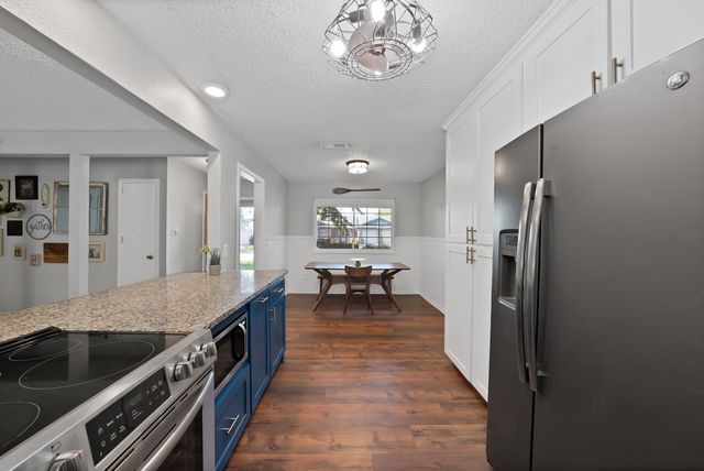 5405 Pineridge Drive, Arlington, TX 76016