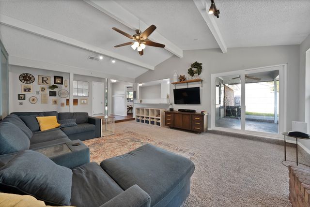 5405 Pineridge Drive, Arlington, TX 76016