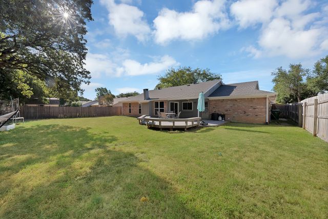 5405 Pineridge Drive, Arlington, TX 76016
