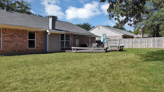 5405 Pineridge Drive, Arlington, TX 76016