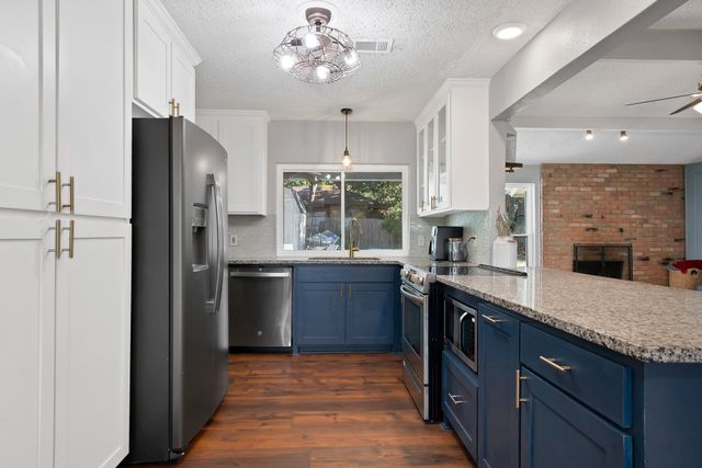 5405 Pineridge Drive, Arlington, TX 76016