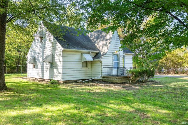 1219 W Westwood Drive, Goshen, IN 46526