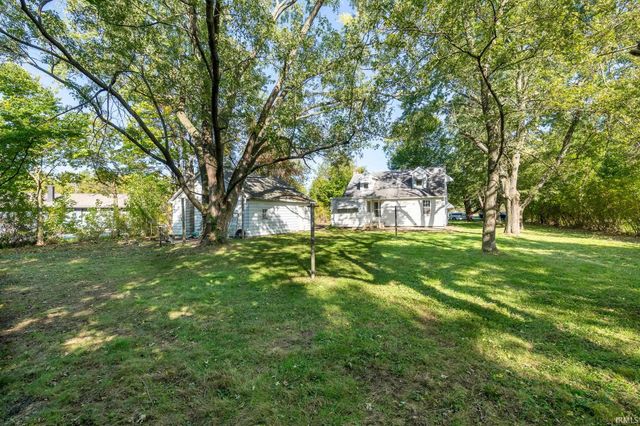 1219 W Westwood Drive, Goshen, IN 46526