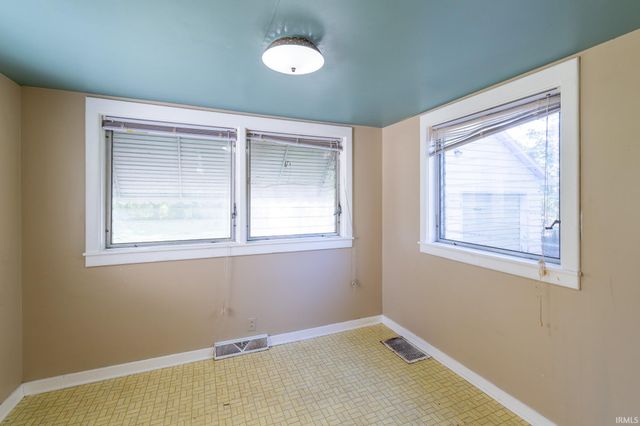 1219 W Westwood Drive, Goshen, IN 46526